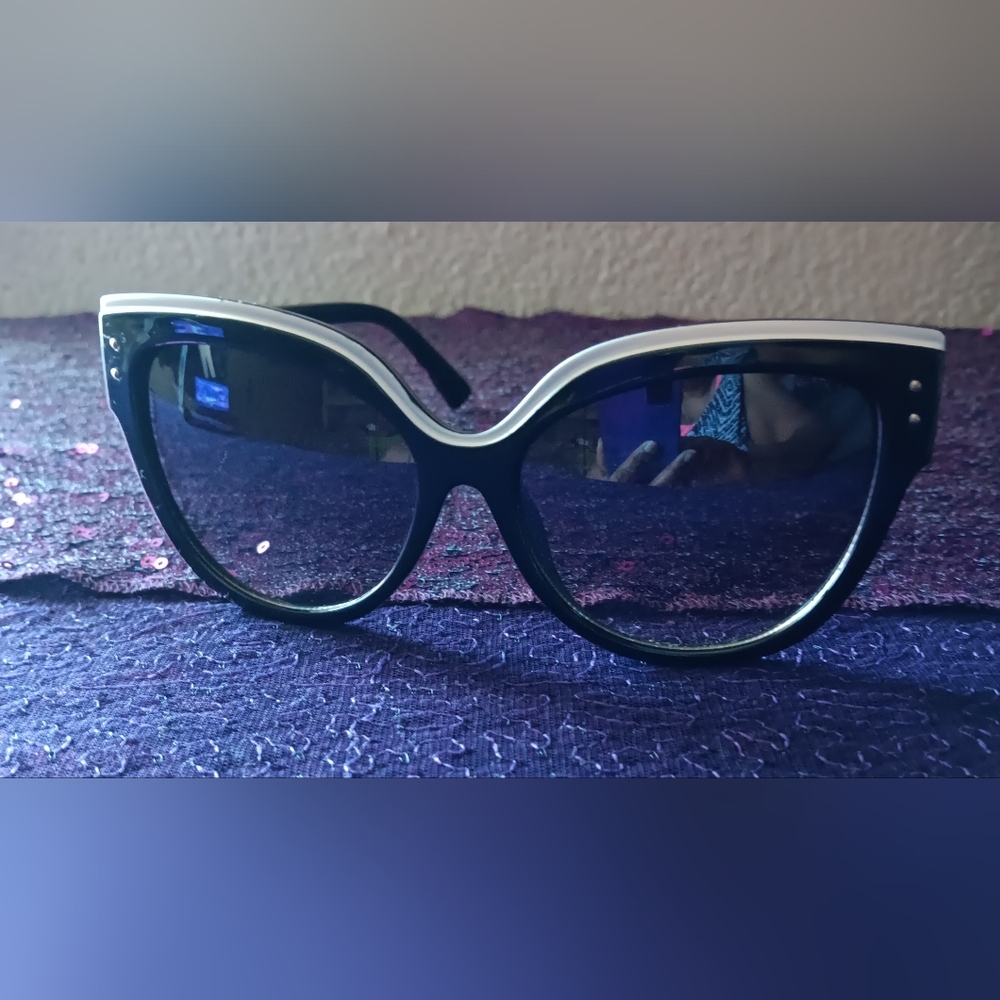 Stylish Black Sunglasses